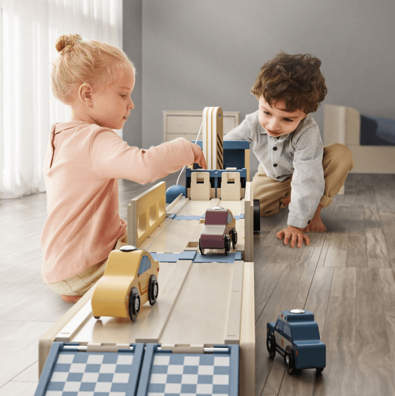 Topbright Biltransporter med Racerbiler i tre